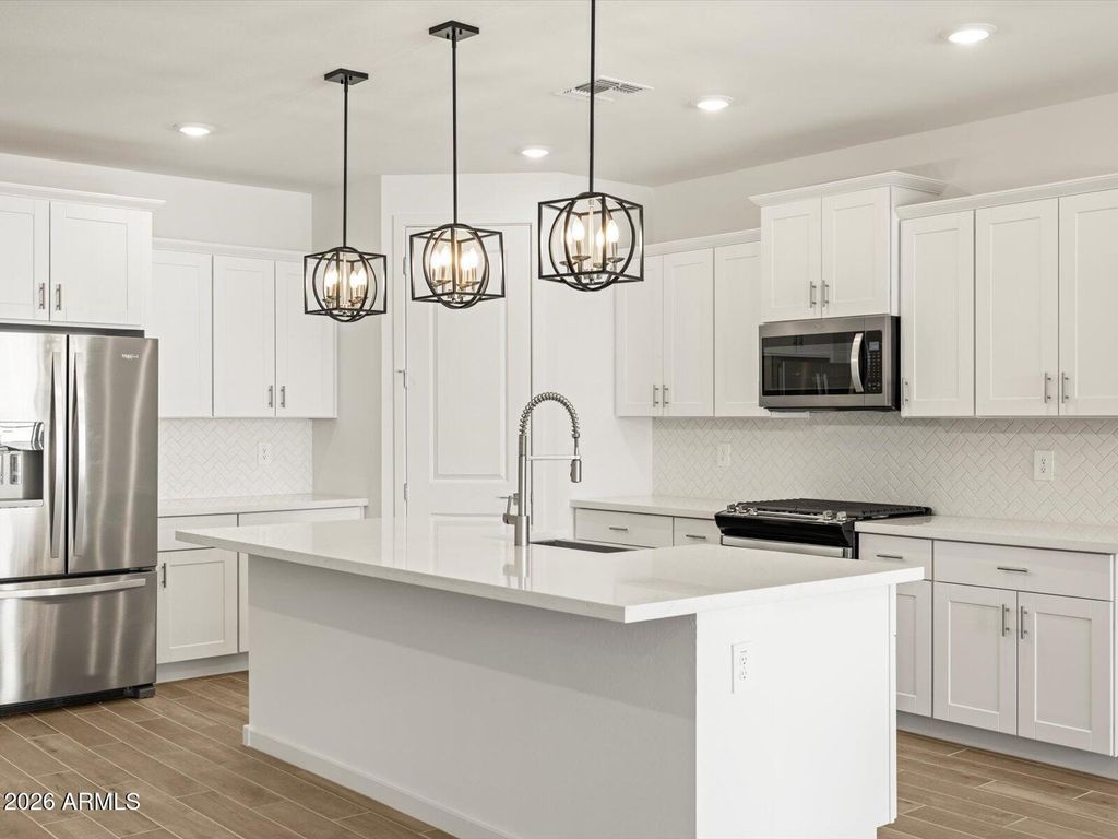2569 E VINTAGE Drive, San Tan Valley, AZ 85143