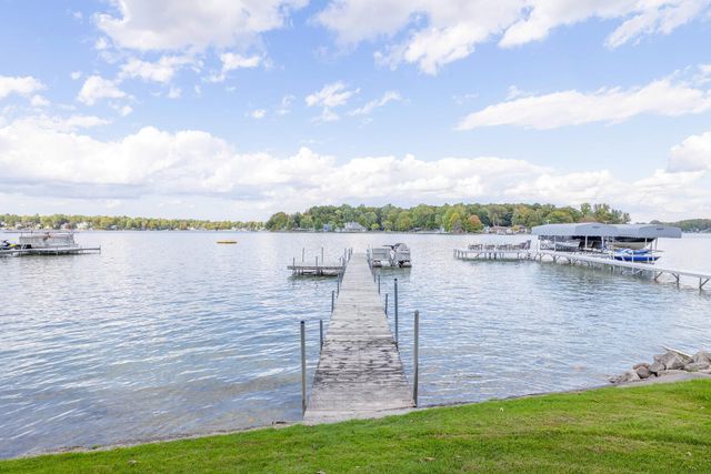 21344 Carlton Avenue, Cassopolis, MI 49031