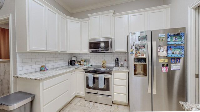 7475 Wooded Creek Drive, Beaumont, TX 77708