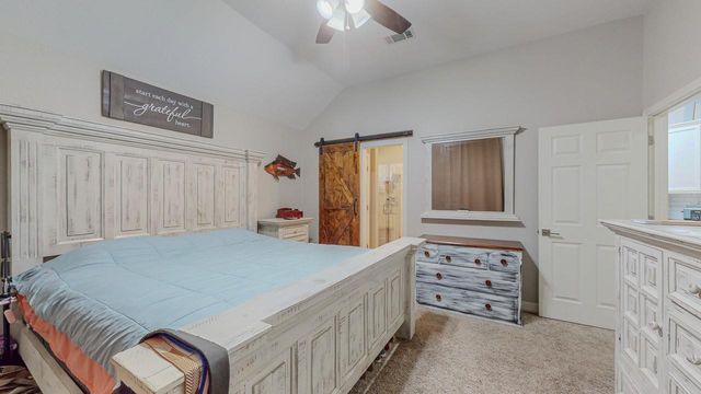 7475 Wooded Creek Drive, Beaumont, TX 77708