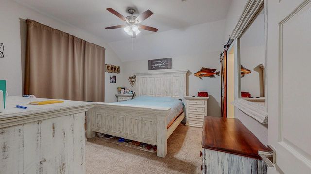 7475 Wooded Creek Drive, Beaumont, TX 77708
