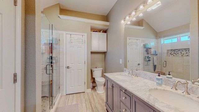 7475 Wooded Creek Drive, Beaumont, TX 77708