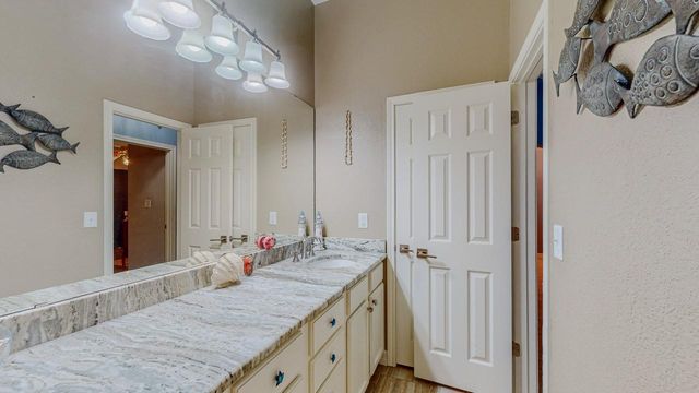 7475 Wooded Creek Drive, Beaumont, TX 77708