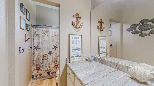7475 Wooded Creek Drive, Beaumont, TX 77708