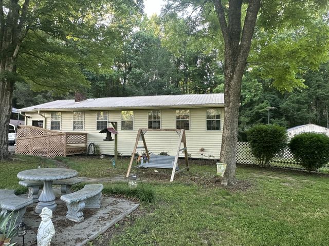 2113 Highway 163, Riceville, TN 37370