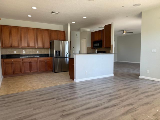 333 Berenger Walk, Royal Palm Beach, FL 33414