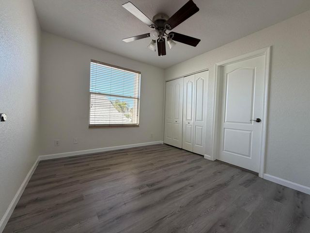 333 Berenger Walk, Royal Palm Beach, FL 33414