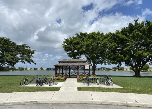 333 Berenger Walk, Royal Palm Beach, FL 33414