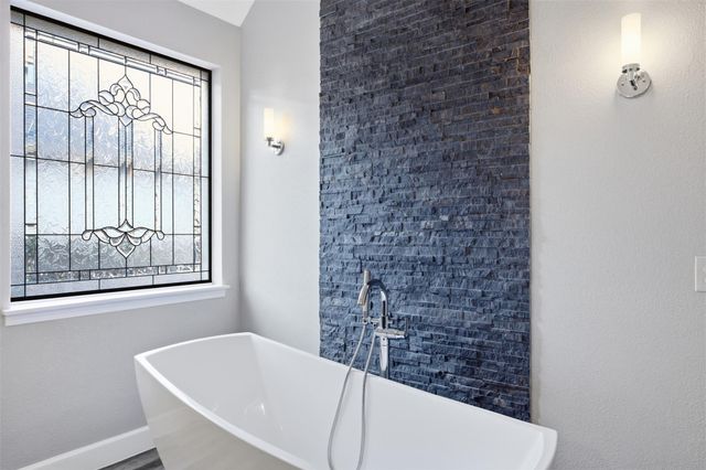 16301 Double Eagle DR, Austin, TX 78717