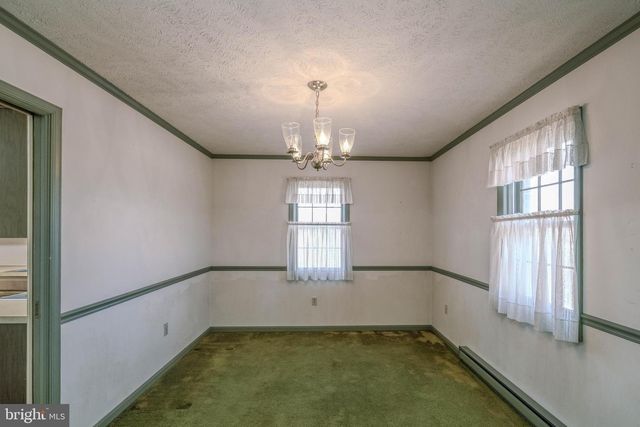 107 RICHMOND RD, Front Royal, VA 22630