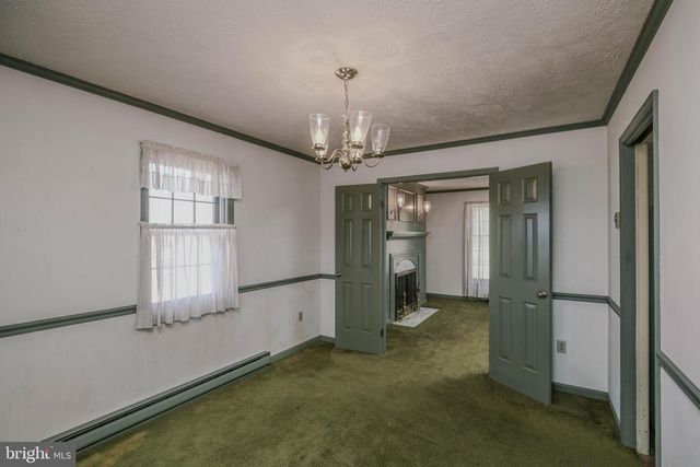 107 RICHMOND RD, Front Royal, VA 22630