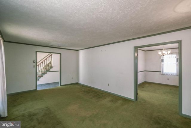107 RICHMOND RD, Front Royal, VA 22630