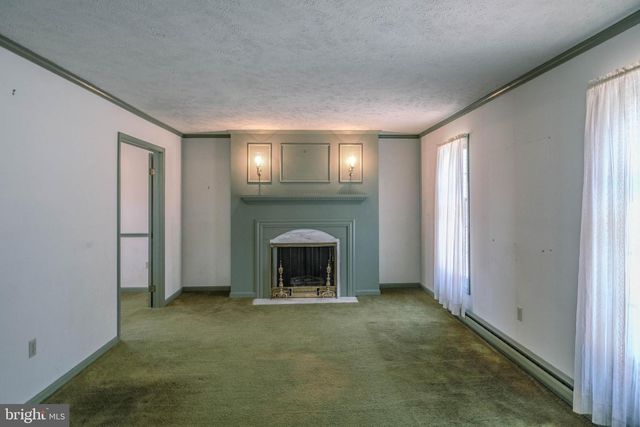 107 RICHMOND RD, Front Royal, VA 22630