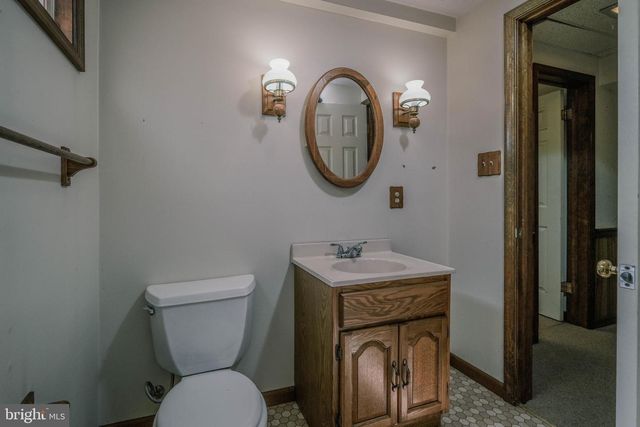 107 RICHMOND RD, Front Royal, VA 22630