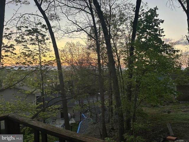 107 RICHMOND RD, Front Royal, VA 22630