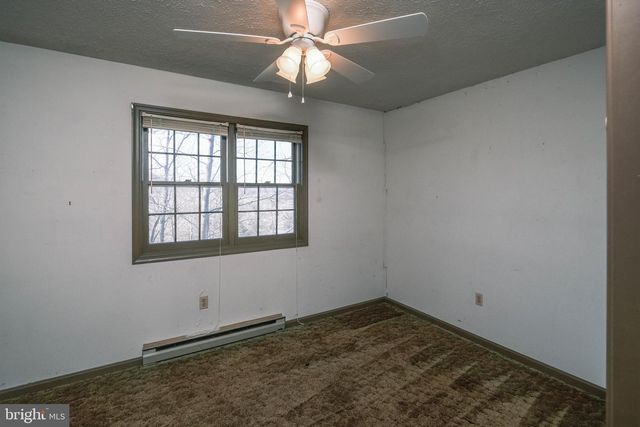 107 RICHMOND RD, Front Royal, VA 22630