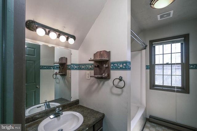 107 RICHMOND RD, Front Royal, VA 22630