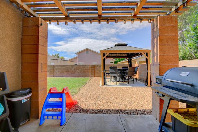 6928 N Tijeras Creek Road NW, Albuquerque, NM 87114