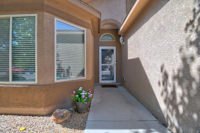 6928 N Tijeras Creek Road NW, Albuquerque, NM 87114