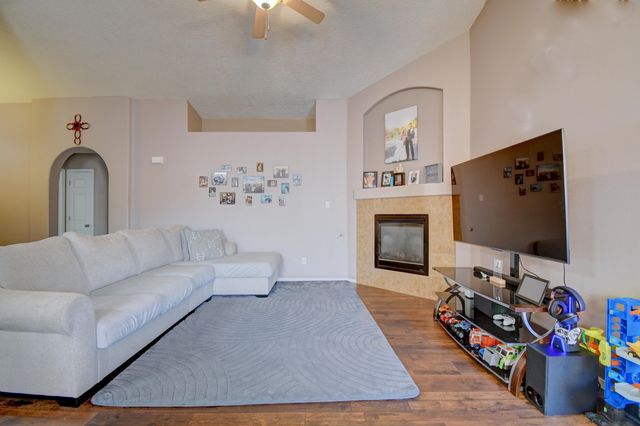 6928 N Tijeras Creek Road NW, Albuquerque, NM 87114