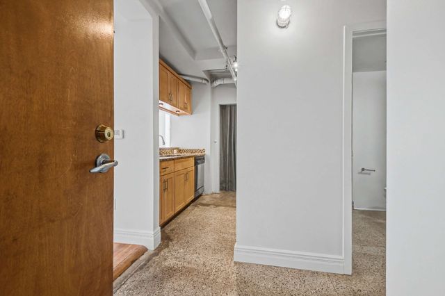 700 Church St Apt 1108, Nashville, TN 37203