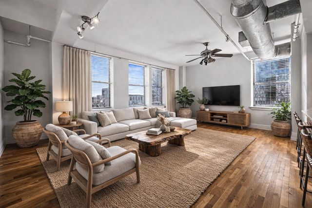 700 Church St Apt 1108, Nashville, TN 37203