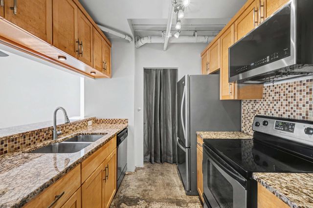 700 Church St Apt 1108, Nashville, TN 37203