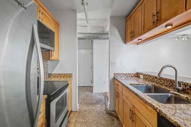 700 Church St Apt 1108, Nashville, TN 37203