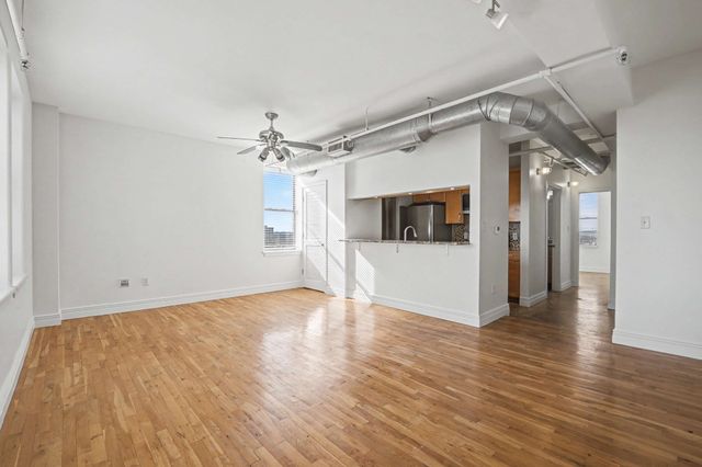 700 Church St Apt 1108, Nashville, TN 37203