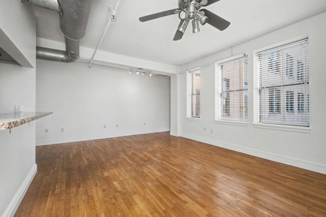 700 Church St Apt 1108, Nashville, TN 37203