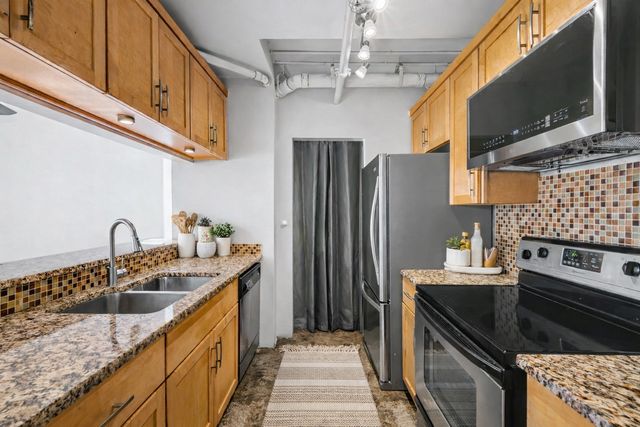 700 Church St Apt 1108, Nashville, TN 37203