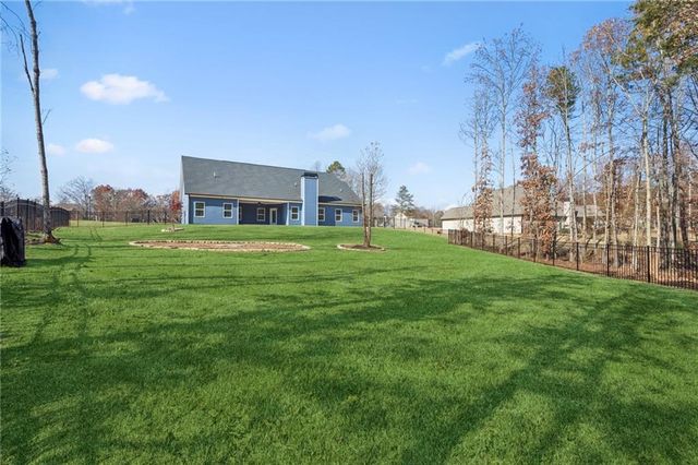 8711 Hardwood Trl, Lula, GA 30554