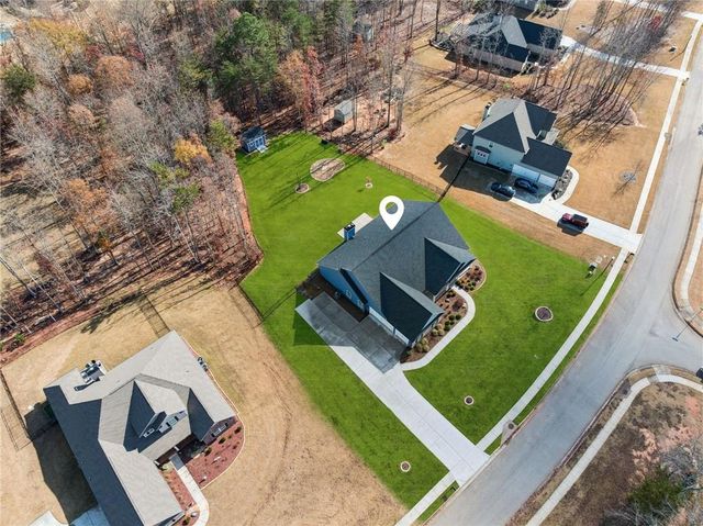 8711 Hardwood Trl, Lula, GA 30554