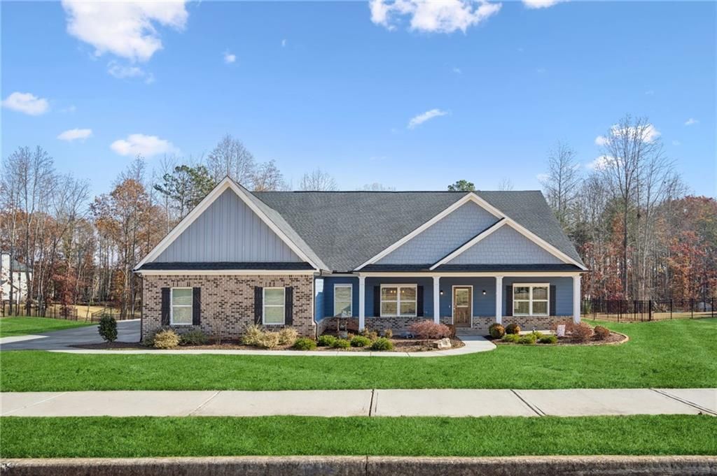 8711 Hardwood Trl, Lula, GA 30554