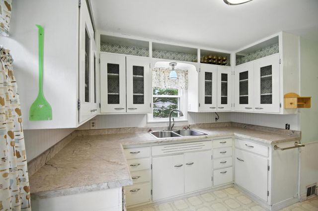 230 Spruce Avenue, Owatonna, MN 55060