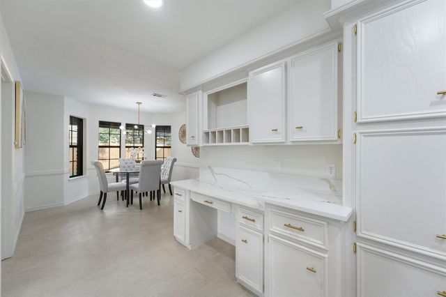 6711 Walton Heath Drive, Houston, TX 77069