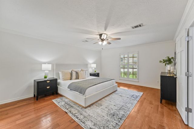 6711 Walton Heath Drive, Houston, TX 77069