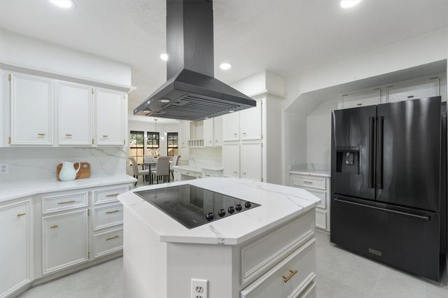 6711 Walton Heath Drive, Houston, TX 77069
