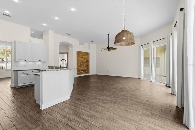8307 PLANTERS KNOLL TER, Bradenton, FL 34201