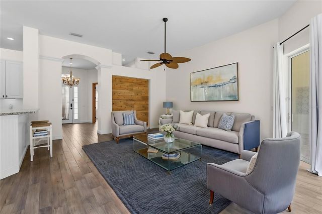 8307 PLANTERS KNOLL TER, Bradenton, FL 34201