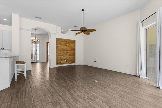 8307 PLANTERS KNOLL TER, Bradenton, FL 34201