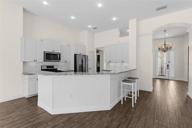 8307 PLANTERS KNOLL TER, Bradenton, FL 34201