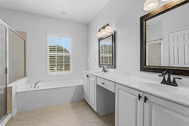 8307 PLANTERS KNOLL TER, Bradenton, FL 34201