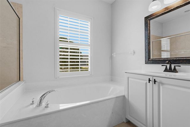 8307 PLANTERS KNOLL TER, Bradenton, FL 34201