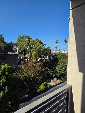 436 S Virgil 405, Los Angeles, CA 90020