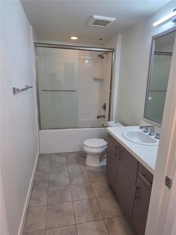 436 S Virgil 405, Los Angeles, CA 90020
