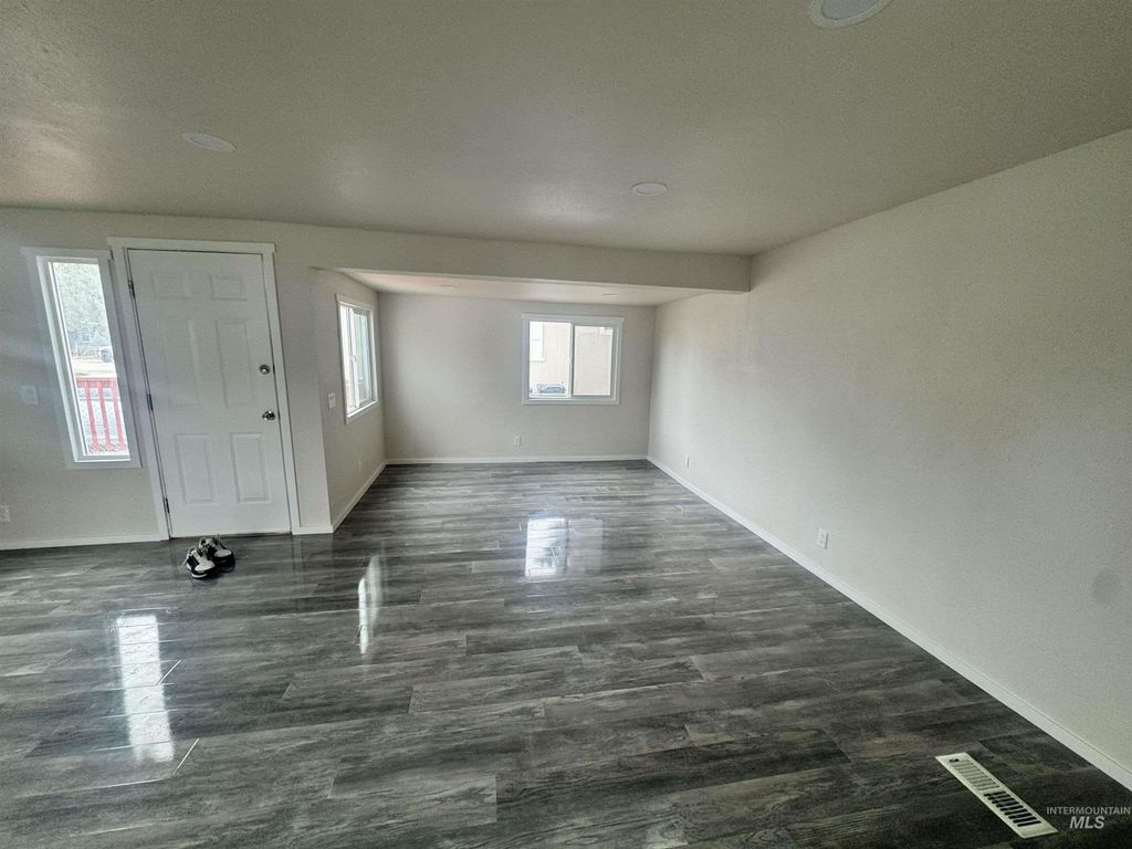 425 Mesquite, Boise, ID 83713 photo 12