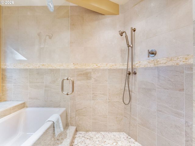 6019 Sw WOODS Ct, Portland, OR 97221
