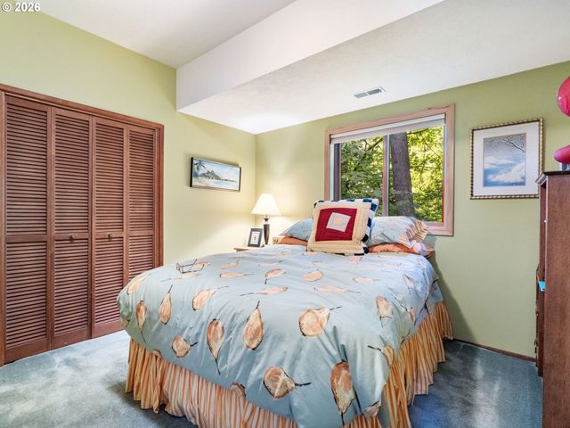 6019 Sw WOODS Ct, Portland, OR 97221
