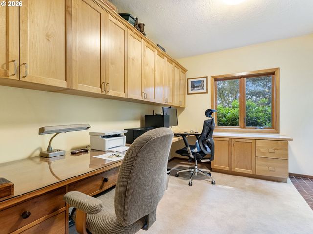 6019 Sw WOODS Ct, Portland, OR 97221